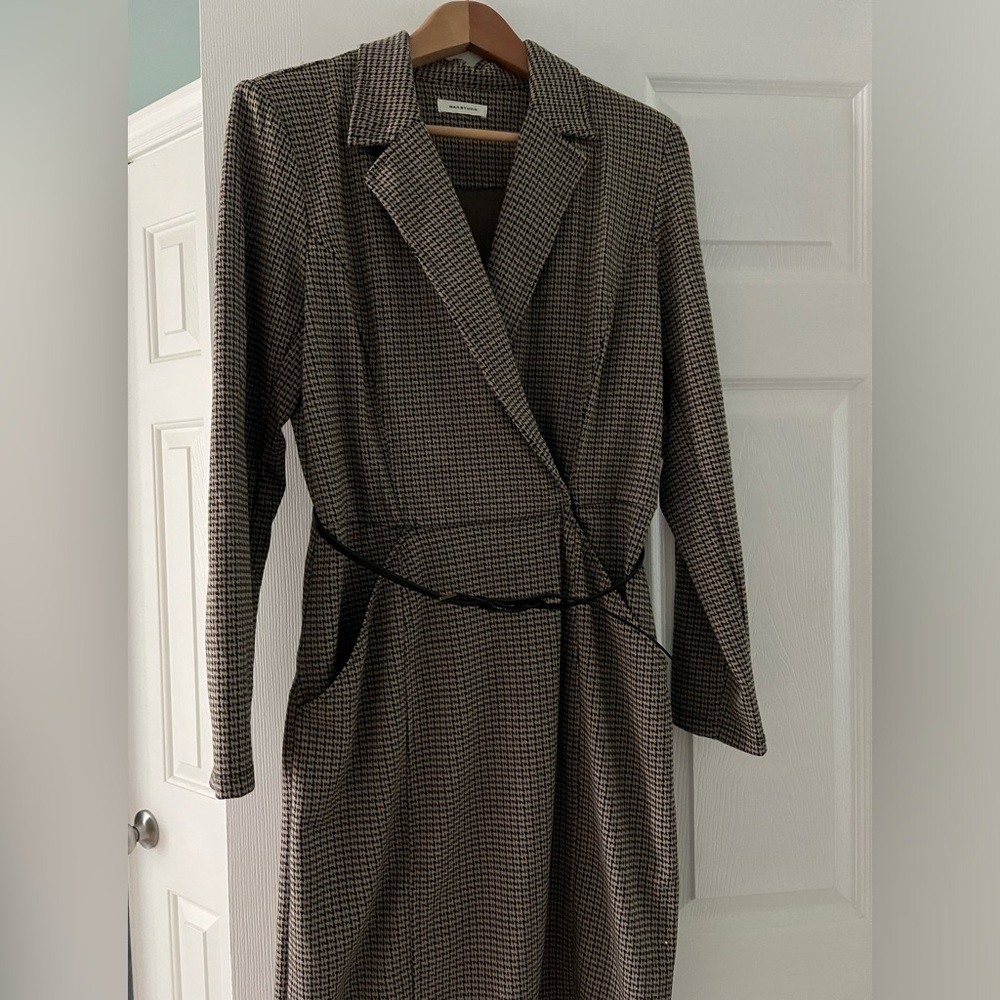 Max studio women plaid dress with belt